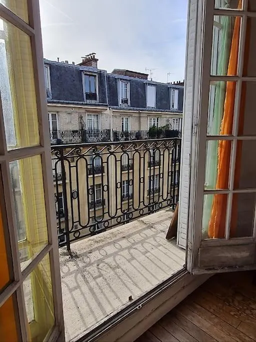 Paris Episode Apartment