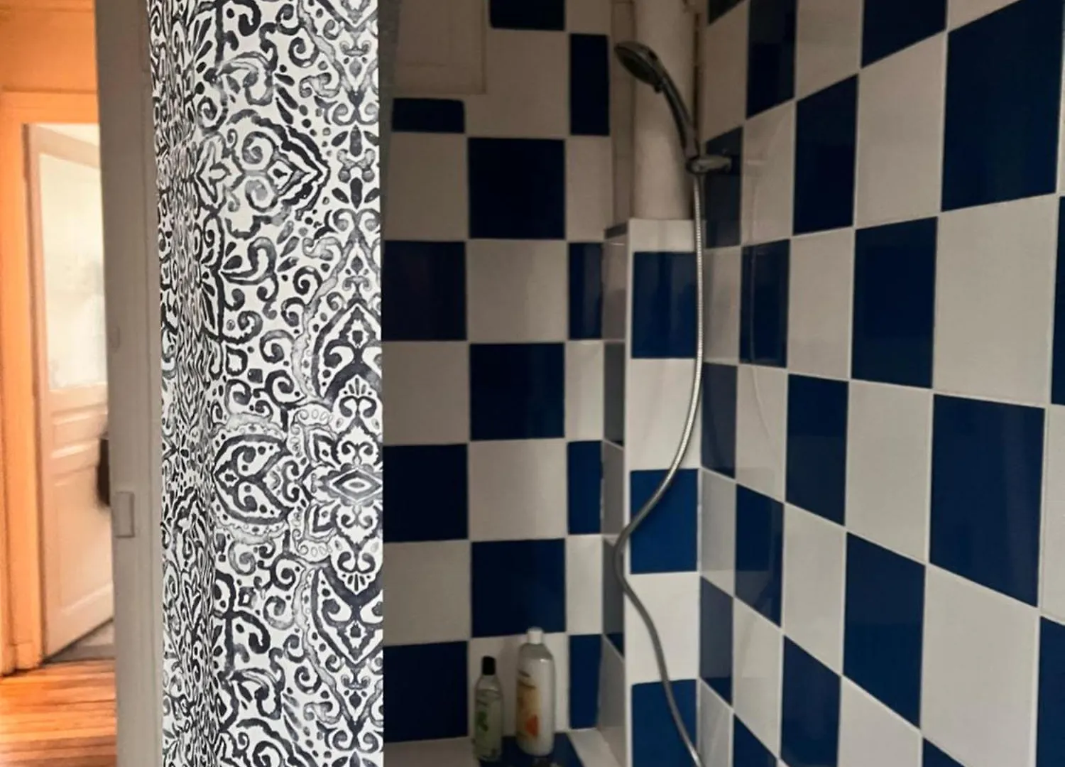 Paris Episode Apartment